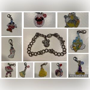 2/50$ ⭐️ Bracelet lot Charmed in the park (charms) disney Orlando